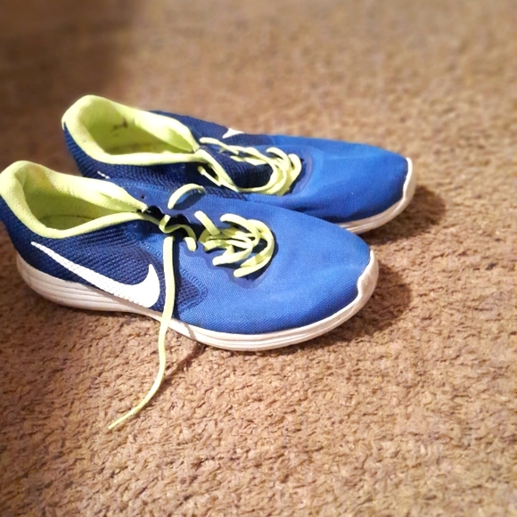 Men Nike Shoes - Picture 1 of 1